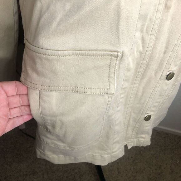 CAbi Beigecore, Preppy, Normcore Nanook Hooded Khaki Jacket Size S - Picture 6 of 16